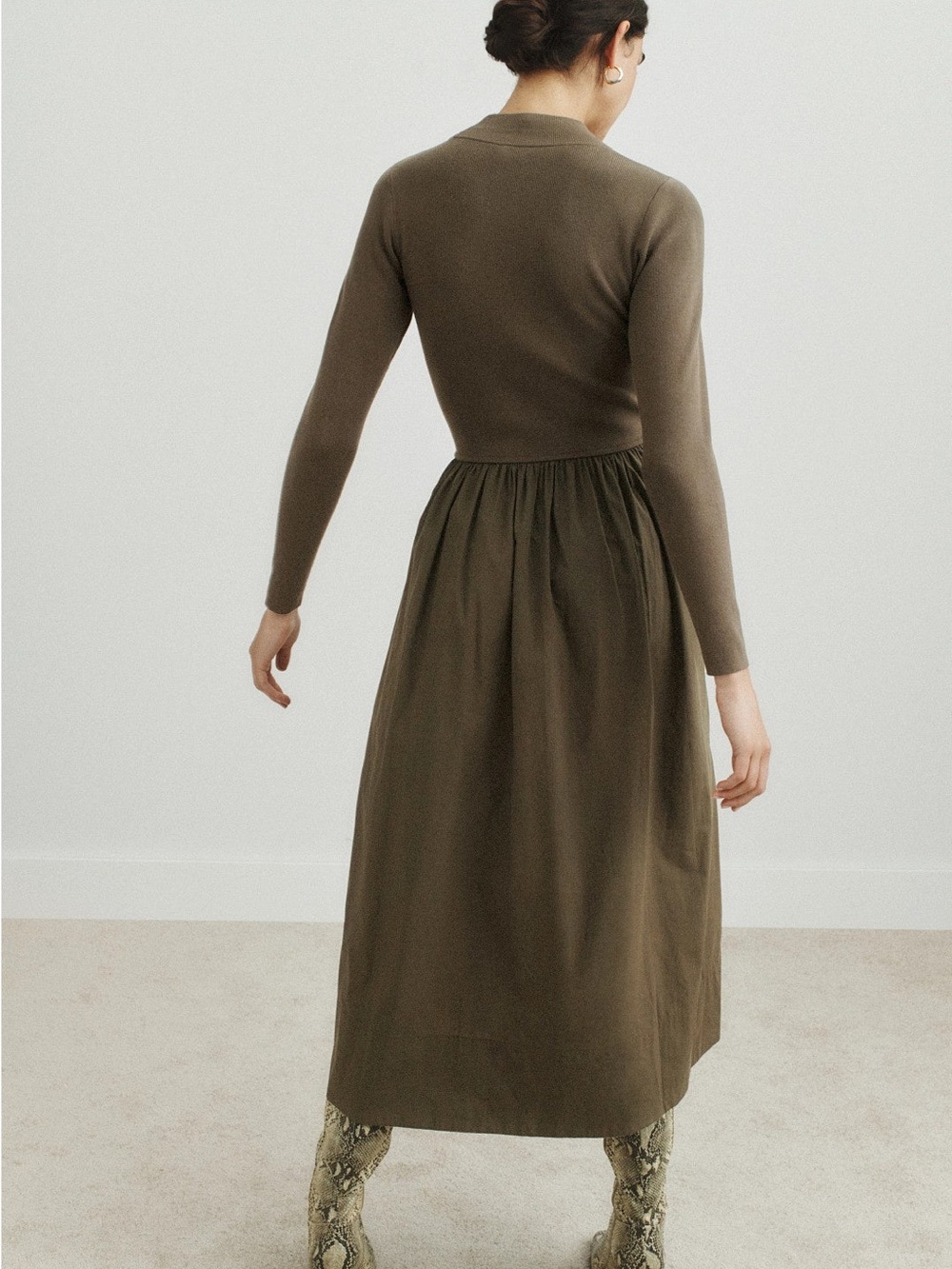 Marie Oliver Olive Green Long Sleeve Midi Dress - Picture 2 of 5
